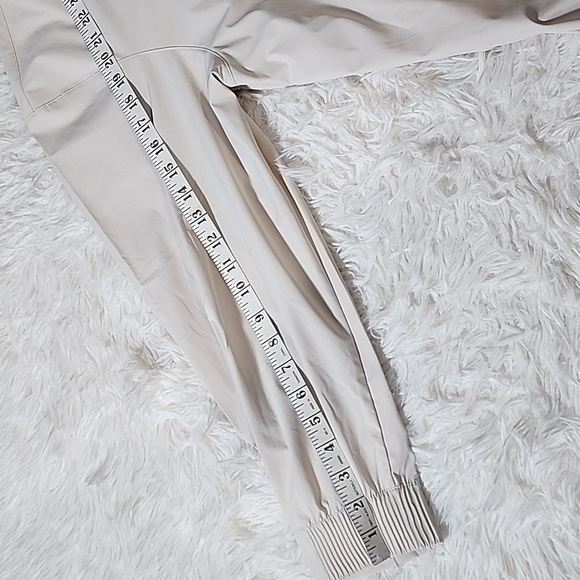 Nike 24.7 Dri Fit Oversized Button Down Shirt - Picture 5 of 12